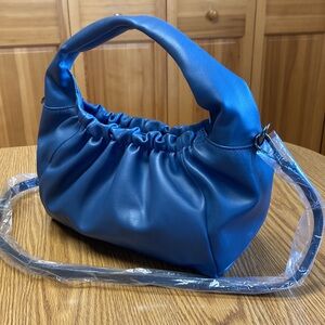 Simply Vera Vera Wang Navy Crossbody Hand Bag